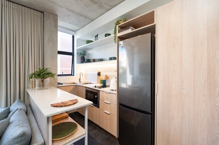 1 Bedroom Property for Sale in Sea Point Western Cape
